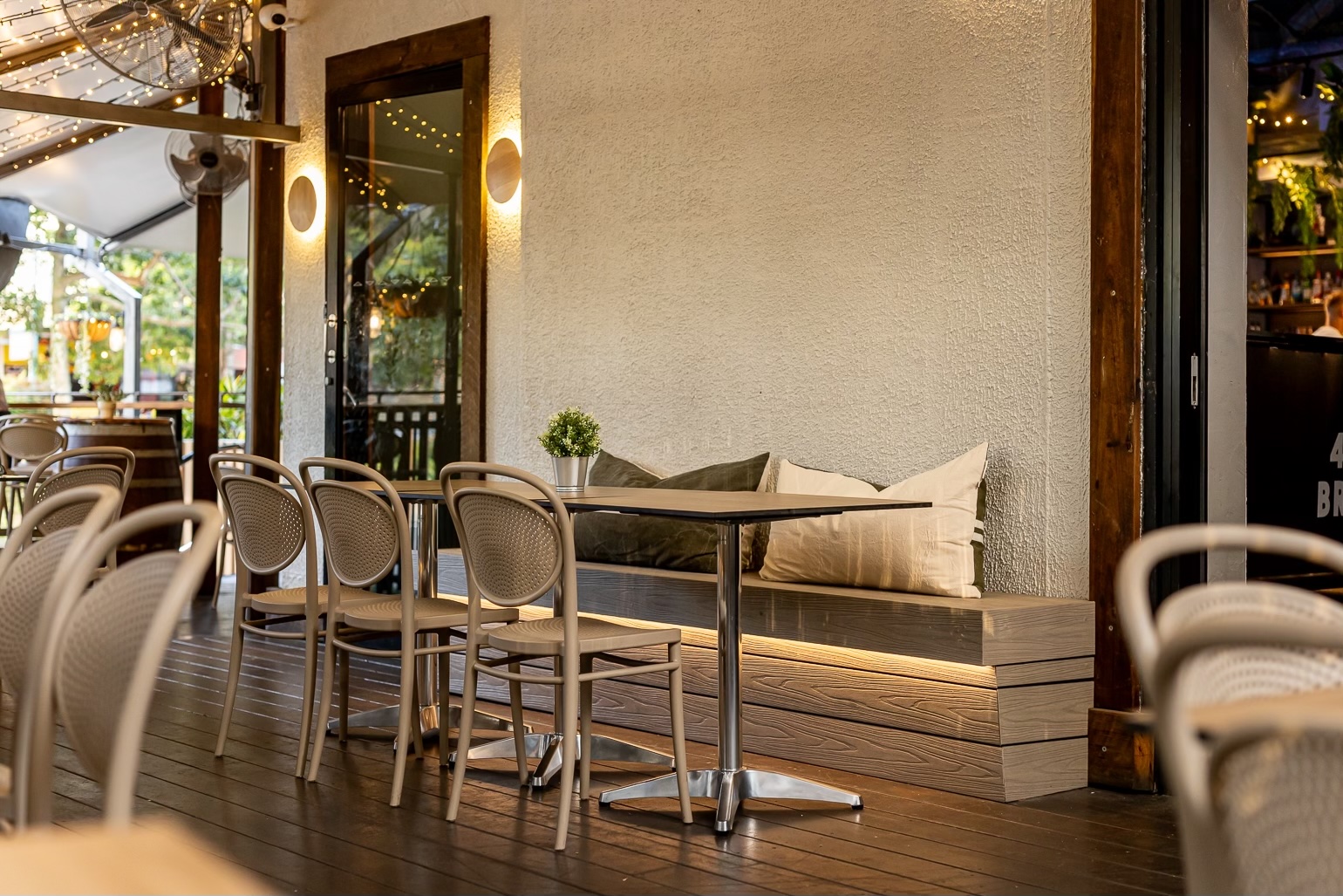 Beach Road By 4 Pines - Noosa