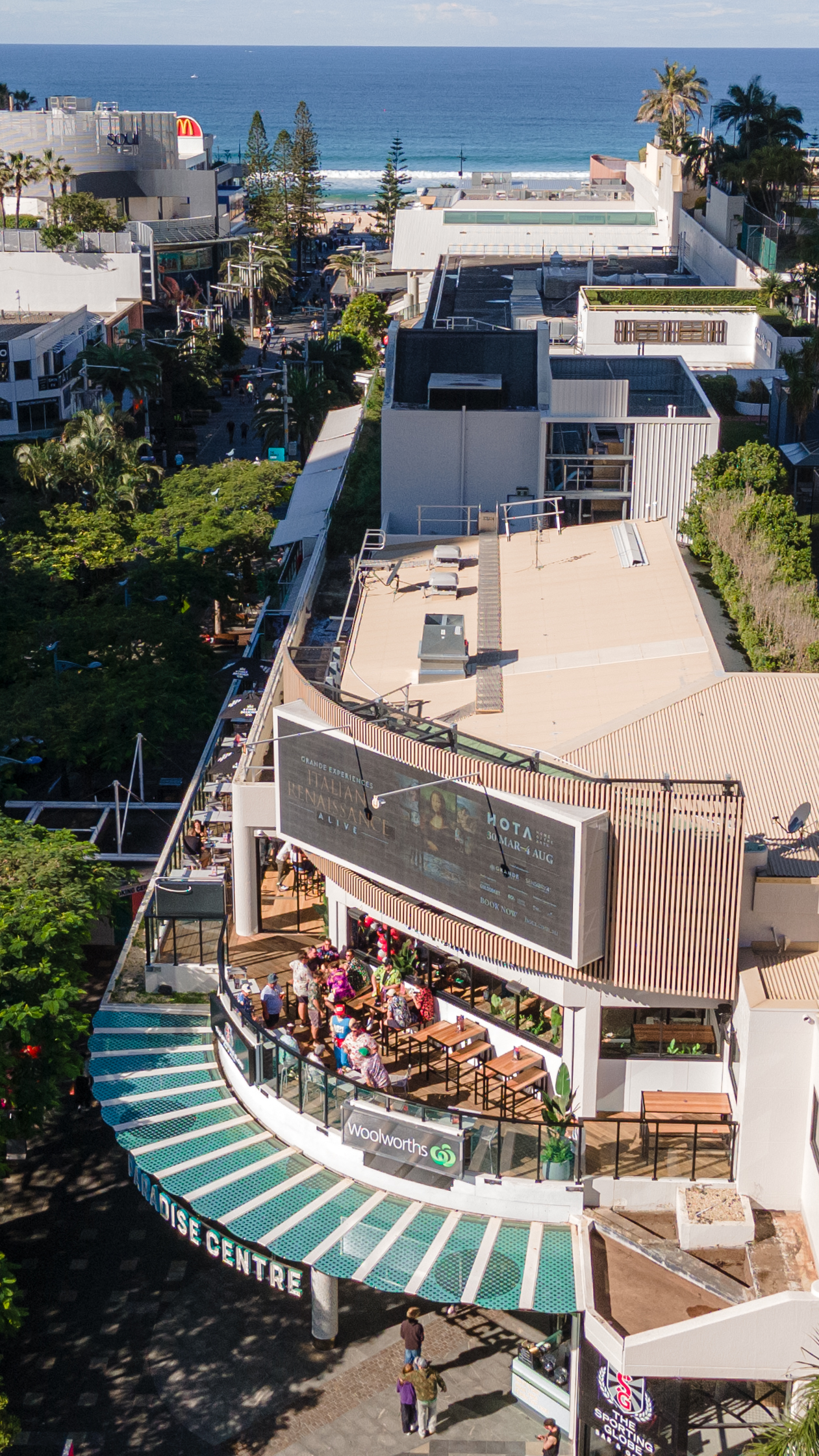 Sporting Globe x 4 Pines Surfers Paradise 